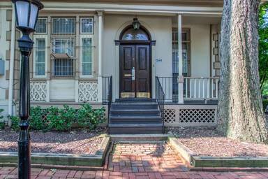 Main picture of 4018 Pine St