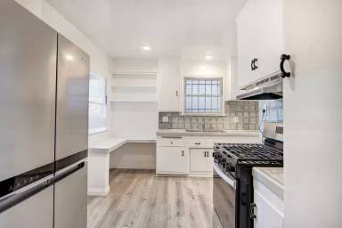 Main picture of 3356 Bellota Way