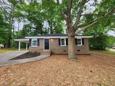 Main picture of 908 Hickory Dr