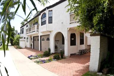 Main picture of 720 9th St