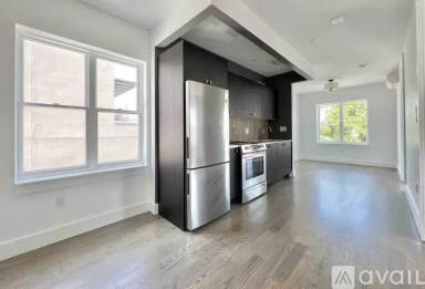 Main picture of 177 Bayard St
