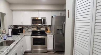 Main picture of 2839 NE 3rd St