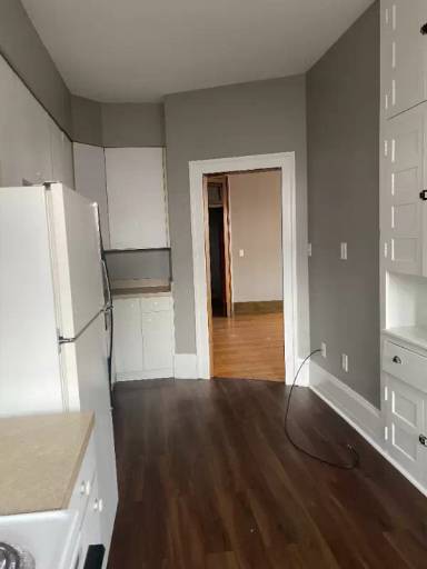Main picture of 283 Park Ave W