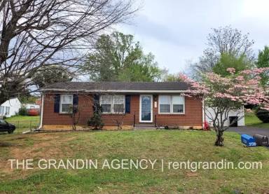 Main picture of 3728 Red Fox Dr NW