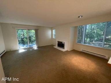 Main picture of 14400 NE 30th Pl