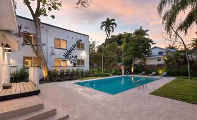 Main picture of 3677 Poinciana Ave