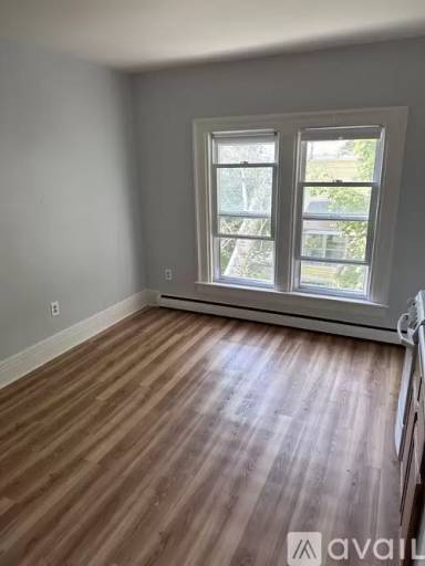 Main picture of 3898 Main St