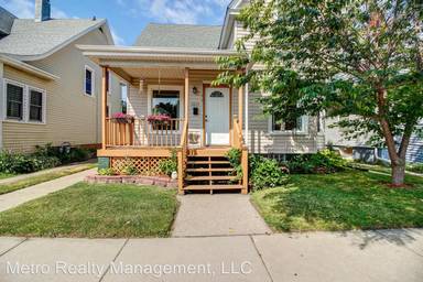 Main picture of 1612 Villa St