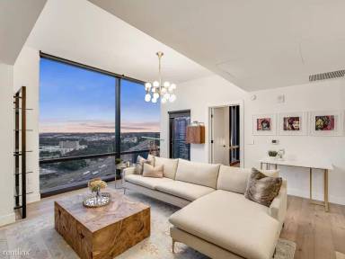 Main picture of 70 Rainey Condo