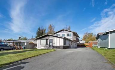 Main picture of 2103 W 46th Ave