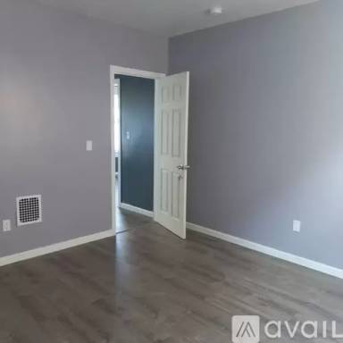Main picture of 325 Orchard St