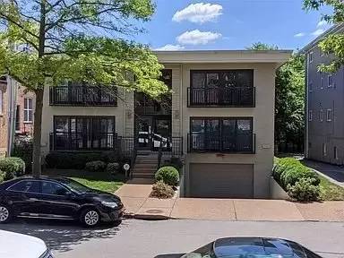 Main picture of 610 Forest Ct