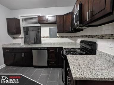 Main picture of 3631 W Dickens Ave