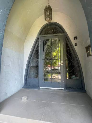 Main picture of 323 E Lomita Ave