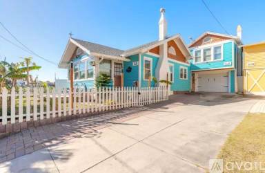 Main picture of 212 S Wild Olive Ave