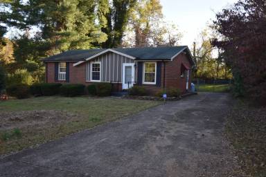 Main picture of 330 Crest Dr