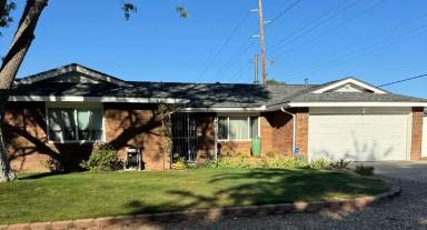 Main picture of 3835 La Charles Dr NE