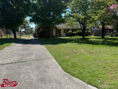 Main picture of 2608 Carrington Dr