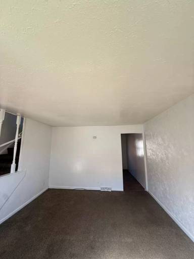 Main picture of 16224 Maplewood Ct