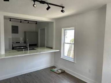Main picture of 117 N 24th Ave