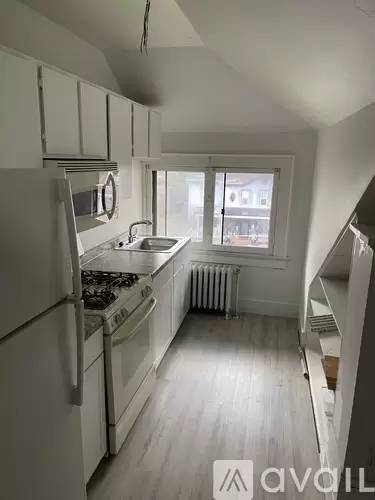 Main picture of 64 Grand Ave