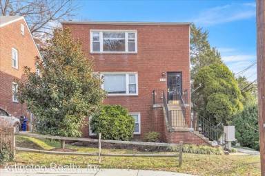 Main picture of 523 S Courthouse Rd