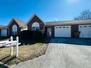 Main picture of 804 Garcia Way