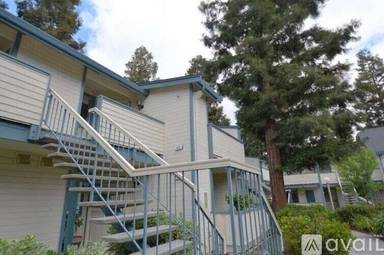 Main picture of 408 Sequim Cmn