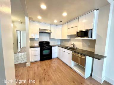 Main picture of 2100 E Hill St