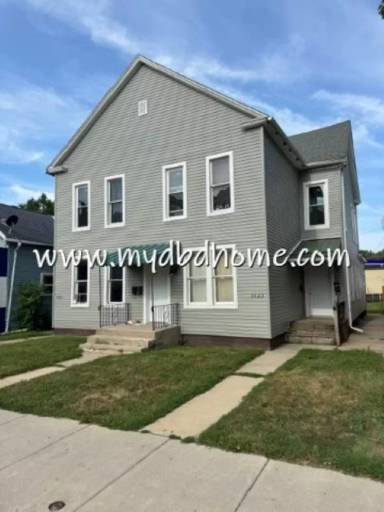 Main picture of 1621 N Wells St