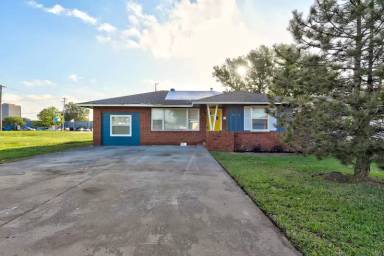 Main picture of 5016 N Woodward Ave