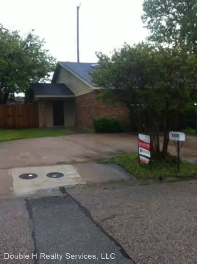 Main picture of 9822 Camfield Ave