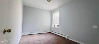 Main picture of 4433 S Greenwood Ave