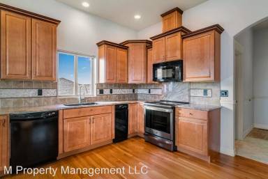 Main picture of 718 Briarwood Dr