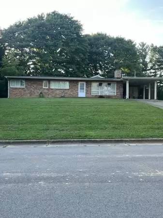 Main picture of 304 Village Dr