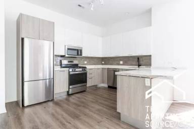 Main picture of 2550 S Wabash Ave