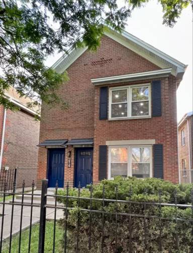 Main picture of 214 S Leavitt St