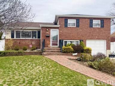 Main picture of 363 1st Ave