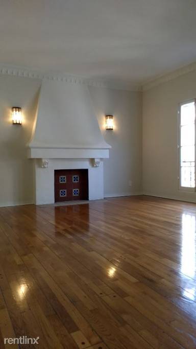 Main picture of 6016 Whitworth Dr