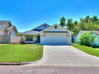 Main picture of 3204 NW 30th St