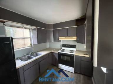 Main picture of 511 W Centre St