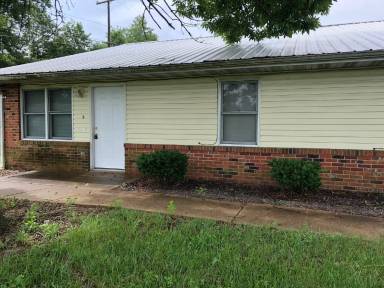 Main picture of 32 Dunsford Dr