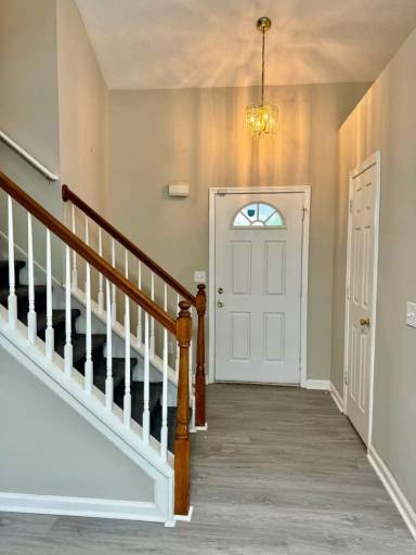 Main picture of 979 Olde Town Ct