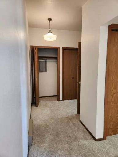 Main picture of 1102 N Main St