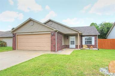 Main picture of 7864 E 132nd Pl S