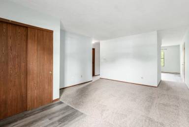 Main picture of 3864 Petzinger Rd