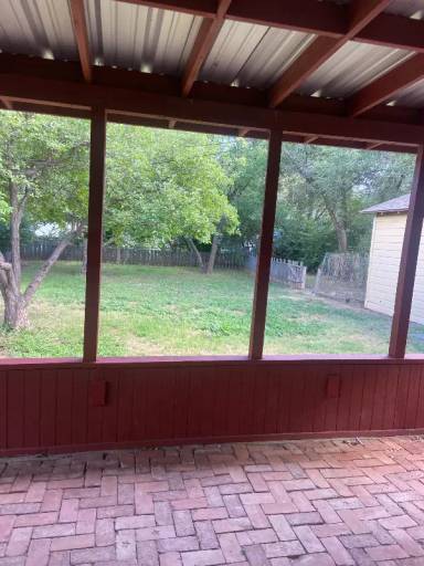 Main picture of 3711 Line Ave