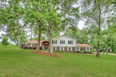 Main picture of 3086 Waterford Dr