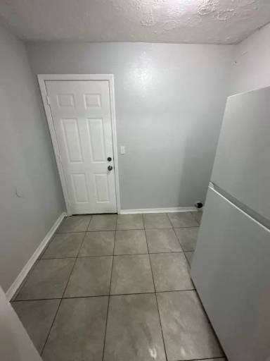 Main picture of 1430 W 18th St