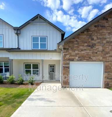 Main picture of 108 Crest Pointe